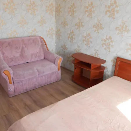 однокомнатная рядом с метро оболонь Apartment *