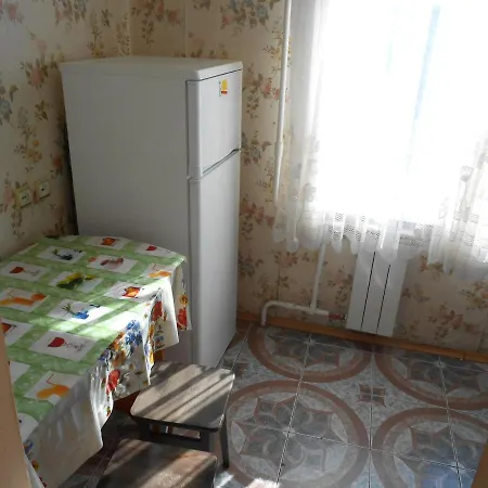 Apartment однокомнатная рядом с метро оболонь